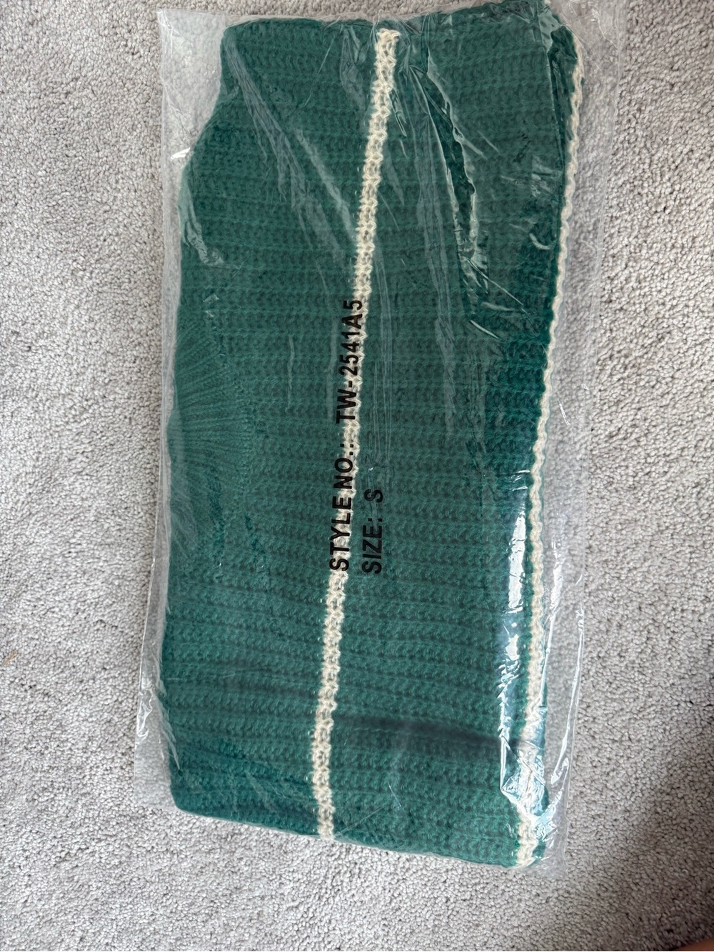 NWT (bag) Zenana Hunter Green Stripe Sweater | S-L - Picture 4 of 6